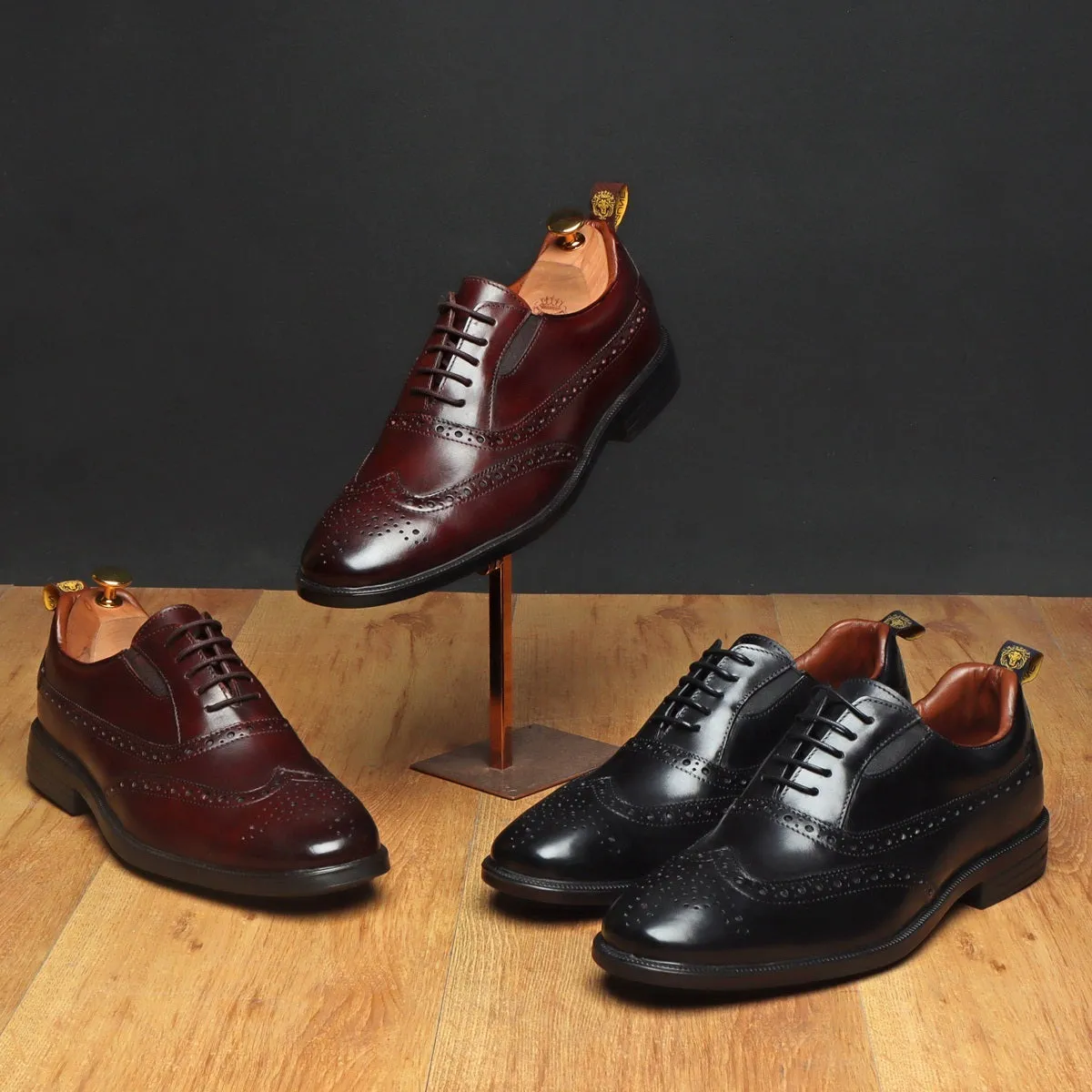 Black Leather Punching Brogue Oxford Lace-Up Shoe