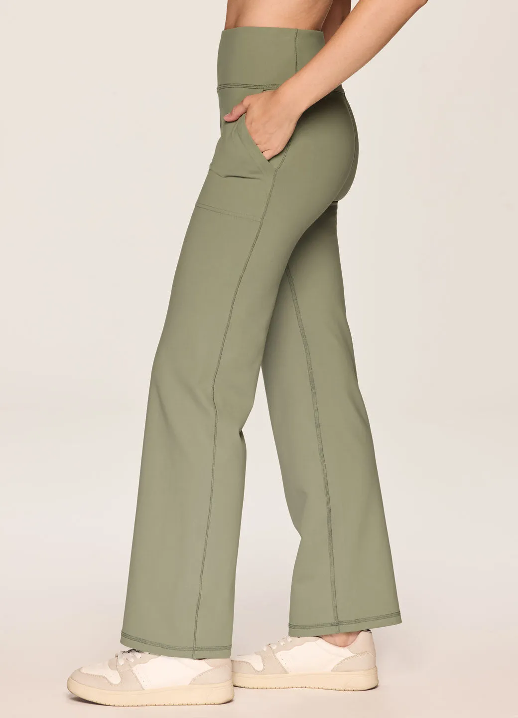 Easy Living Bootcut Pant