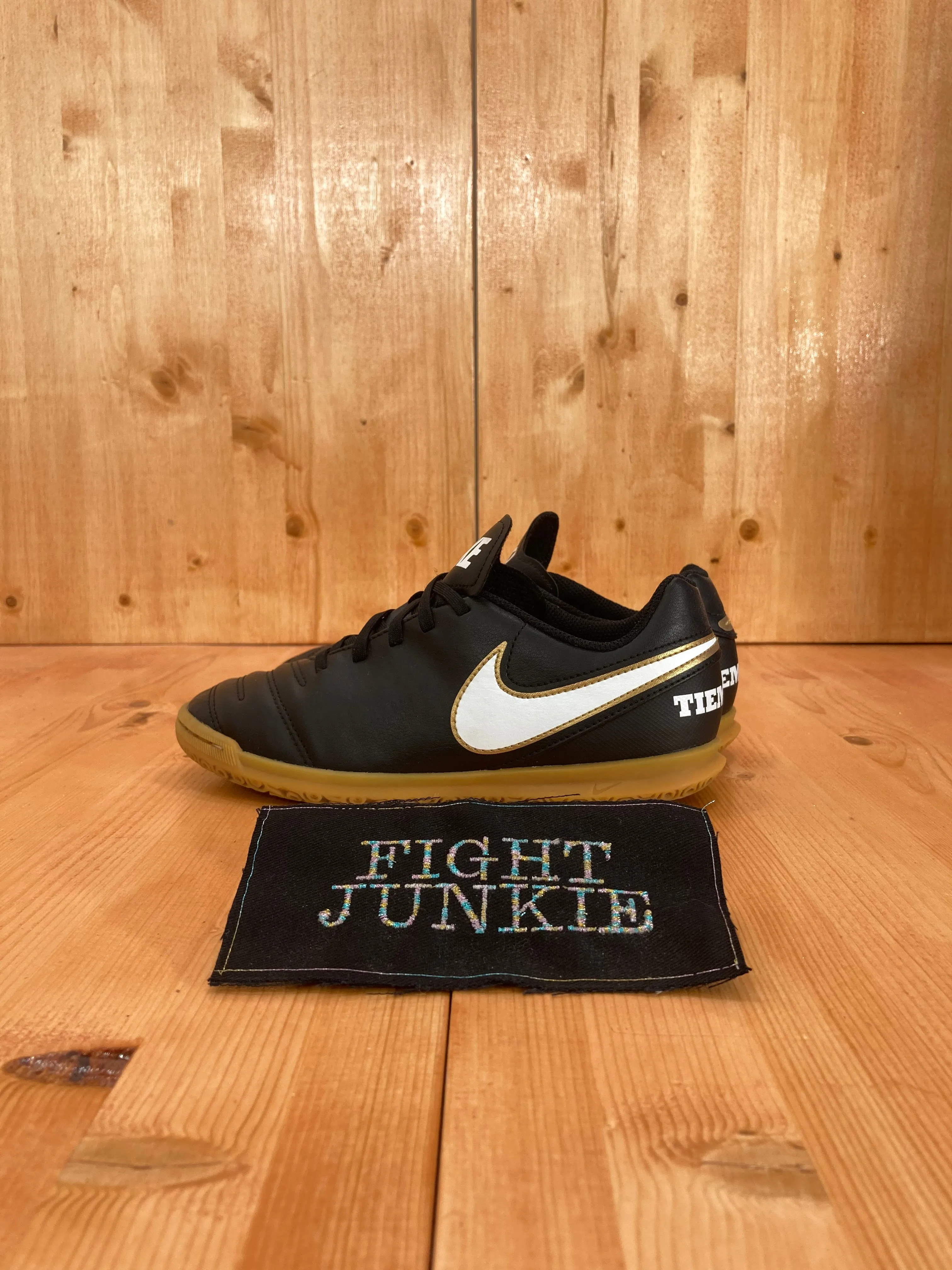 NIKE TIEMPOX TIEMPO X Youth Size 4.5 Indoor Cleats Turf Shoes Sneakers Black 819196-010