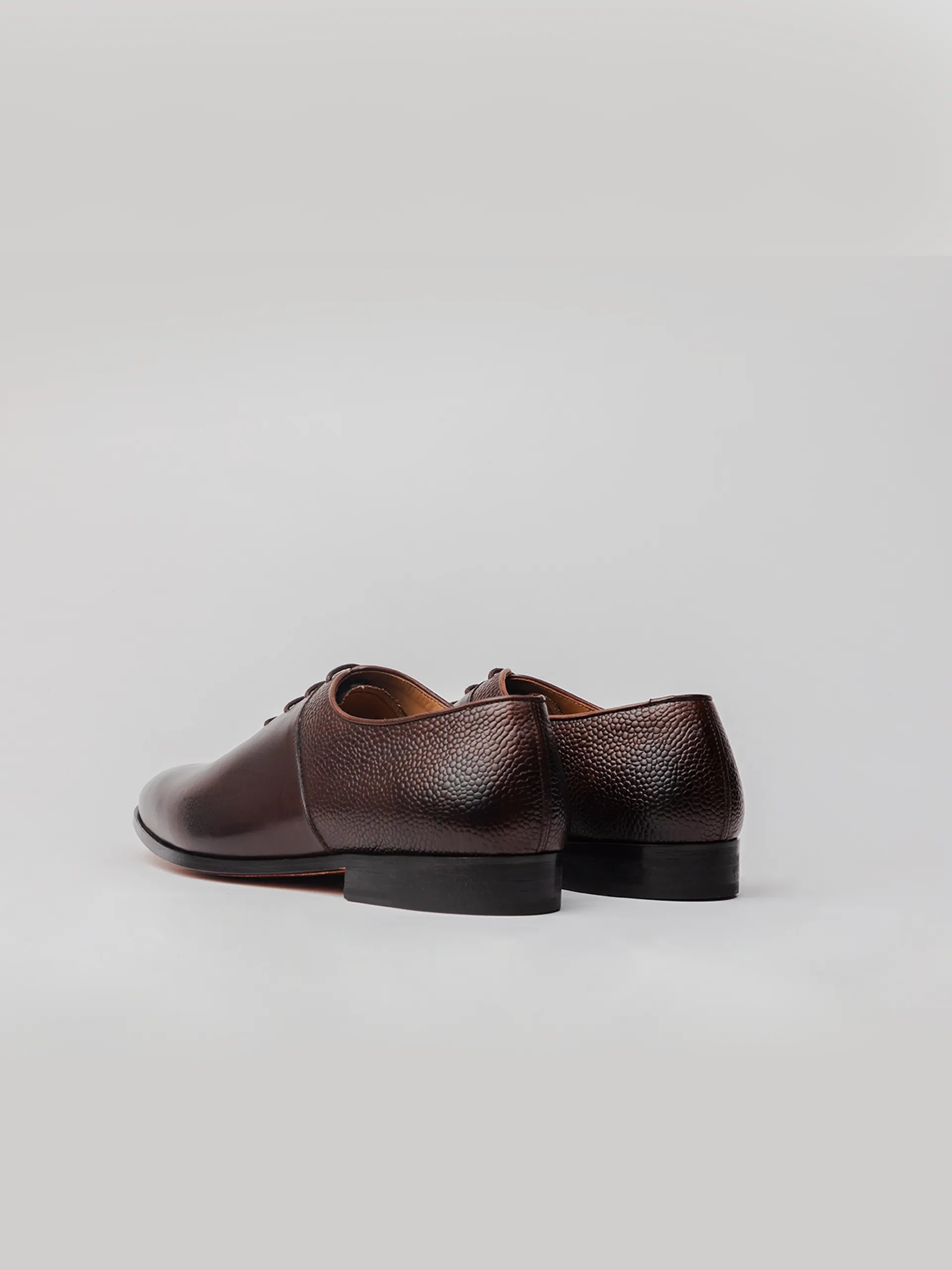 Nomad Textured  Oxford - Dark Brown