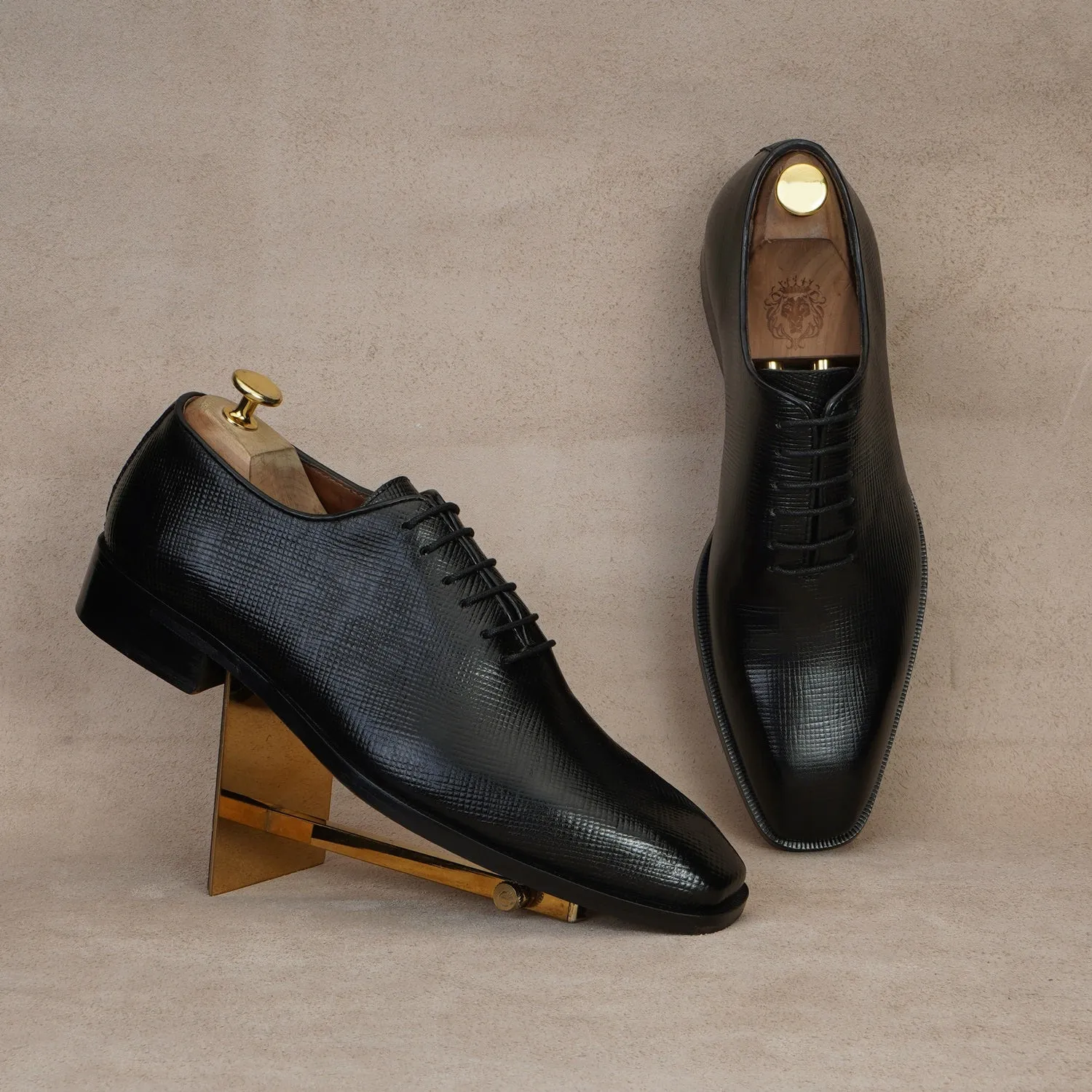 Oxford Lace-Up Formal Shoes in Black Saffiano Leather