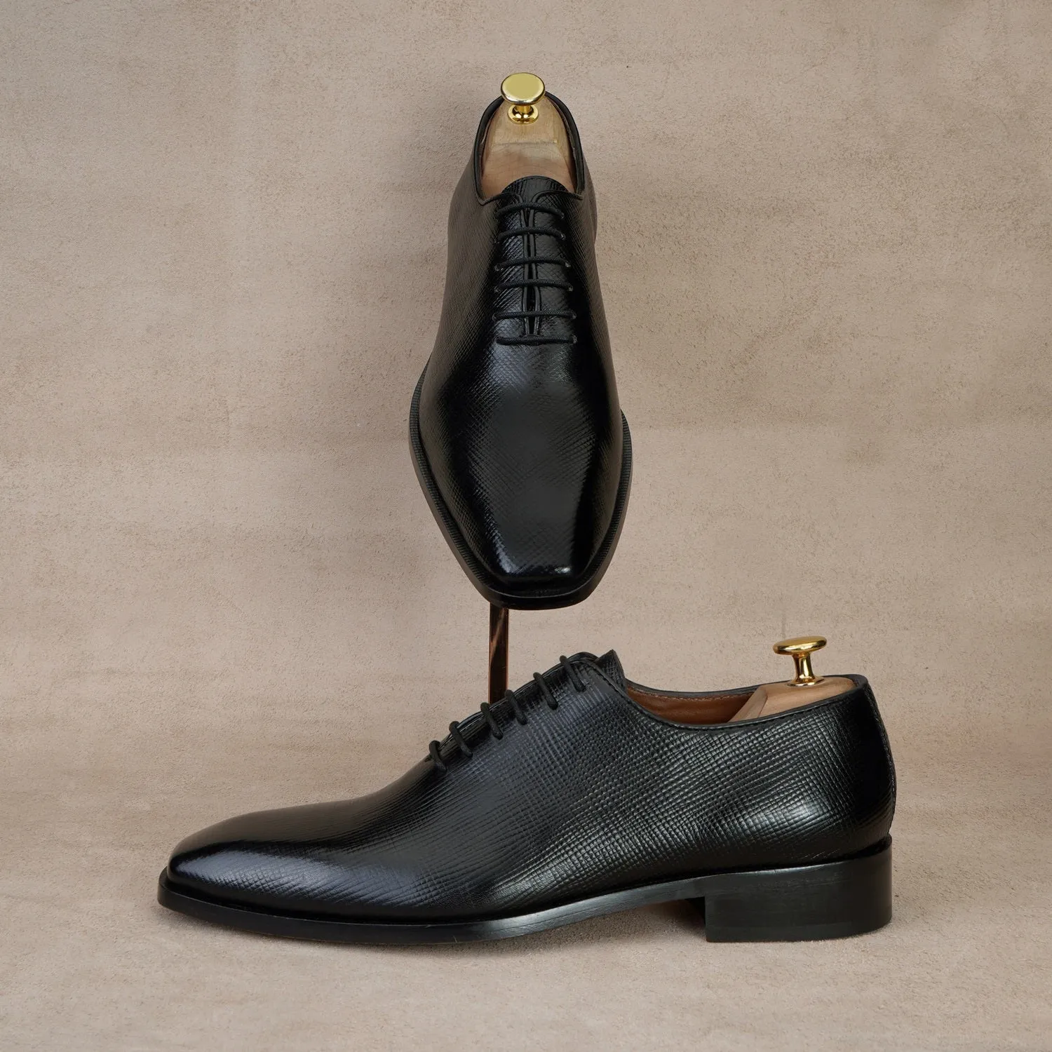 Oxford Lace-Up Formal Shoes in Black Saffiano Leather