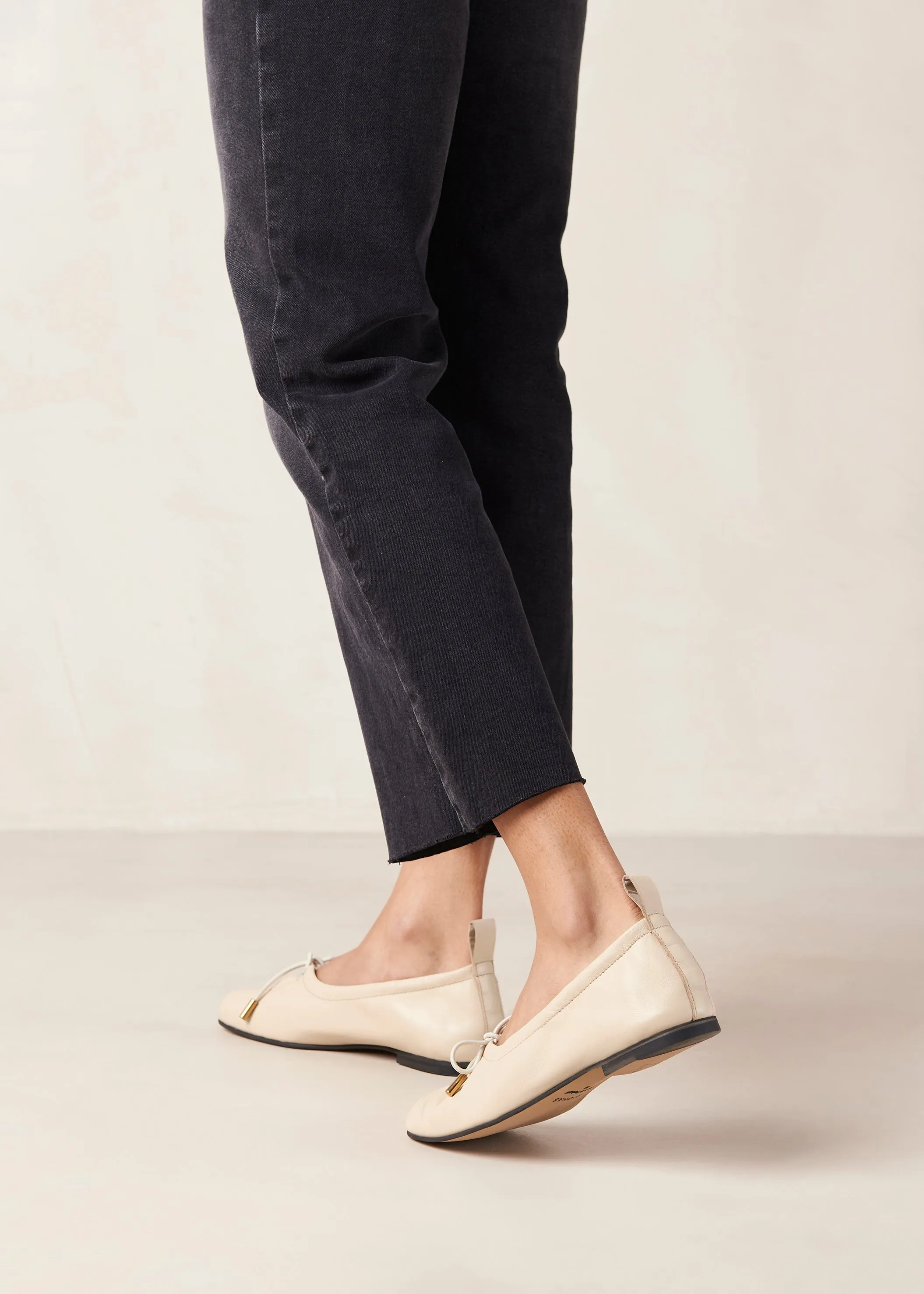 Rosalind Leather Ballet Flats - Cream