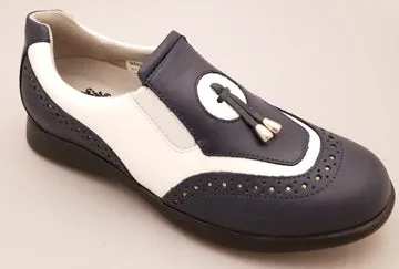 Sandbaggers: Women's Golf Shoes - Madison II Navy & White