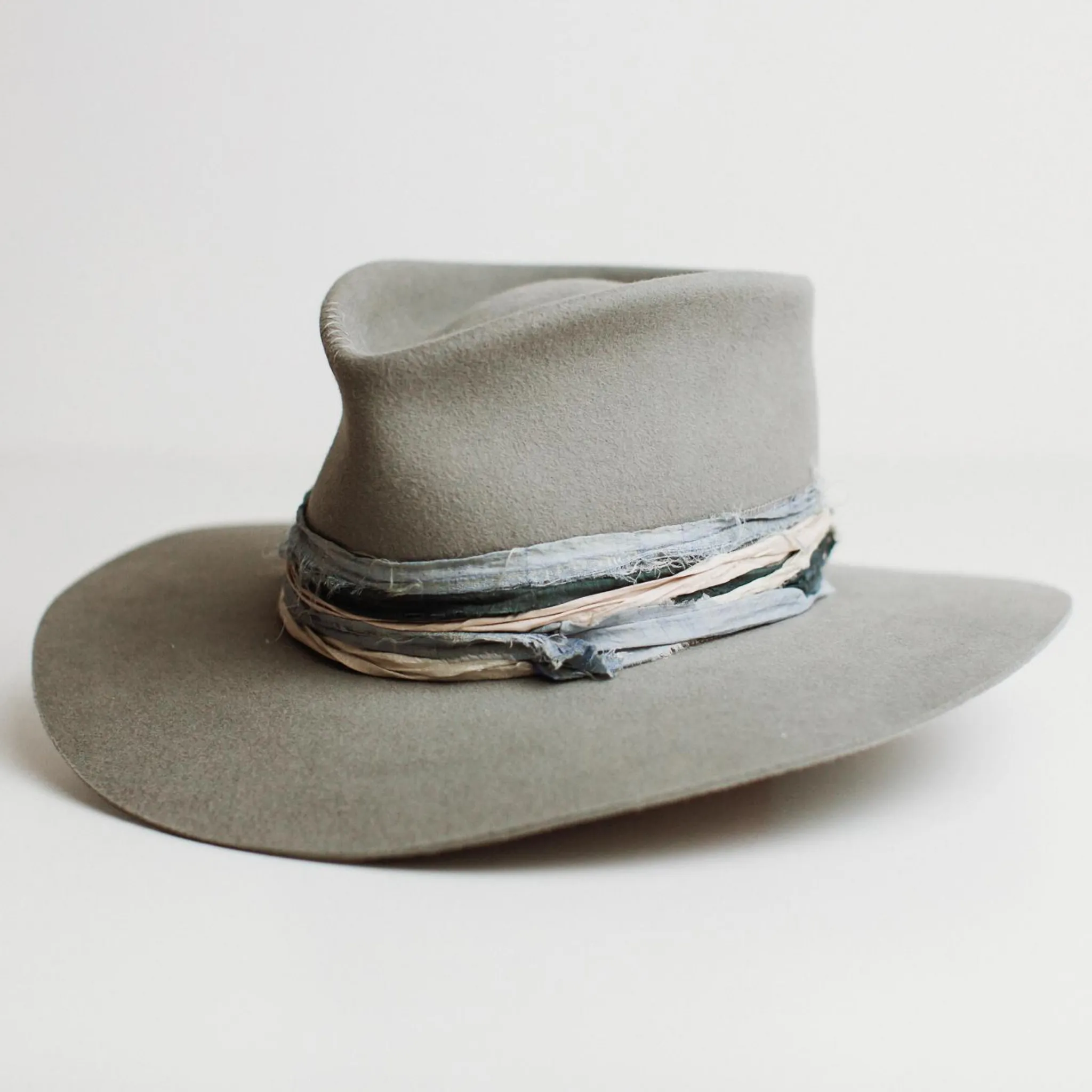 Trendy Trilby Felt Fedora