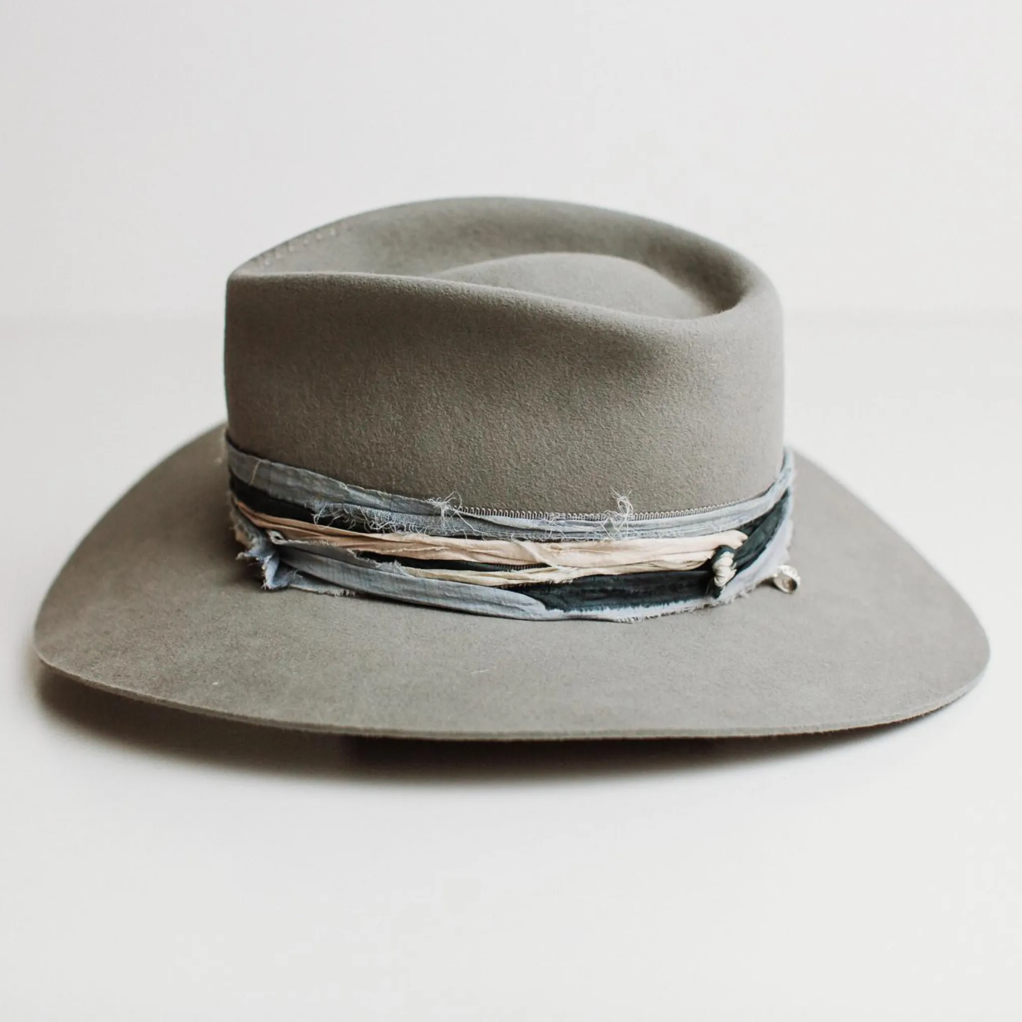 Trendy Trilby Felt Fedora