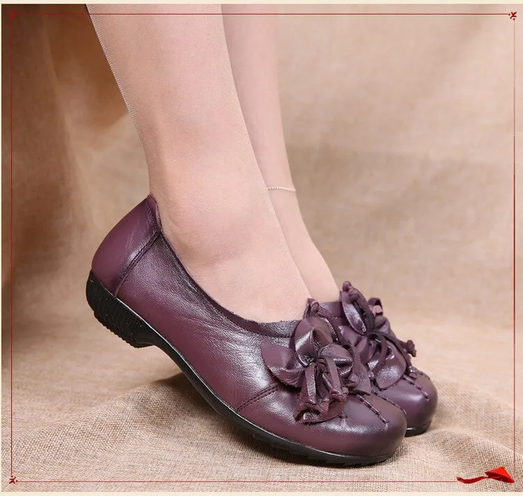 xiangtuibao Women Flats Vintage Shoes Woman Genuine Leather Shoes Ladies Flowers Flats Women Handmade Comfort Soft Bottom Mother Shoe Female