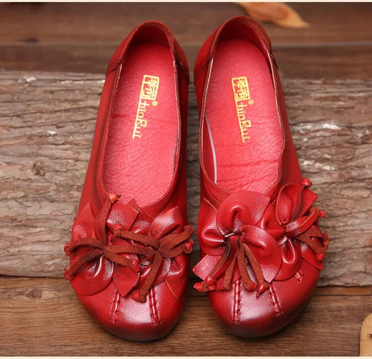 xiangtuibao Women Flats Vintage Shoes Woman Genuine Leather Shoes Ladies Flowers Flats Women Handmade Comfort Soft Bottom Mother Shoe Female